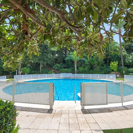 Luxury In With Parking And Pool *