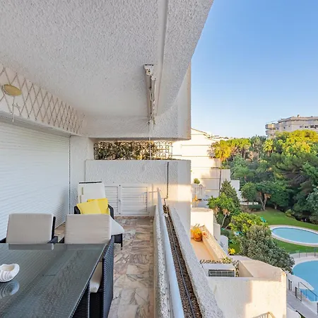 Luxury In With Parking And Pool *