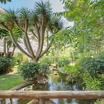 Luxury In With Parking And Pool Apartment