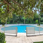 Luxury In With Parking And Pool *