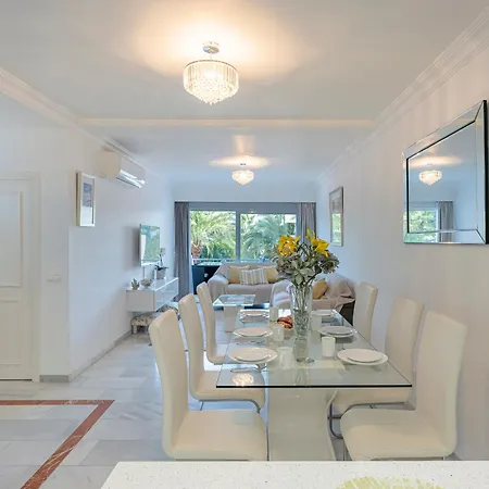 Luxury In With Parking And Pool Διαμέρισμα Μαρμπέλλα