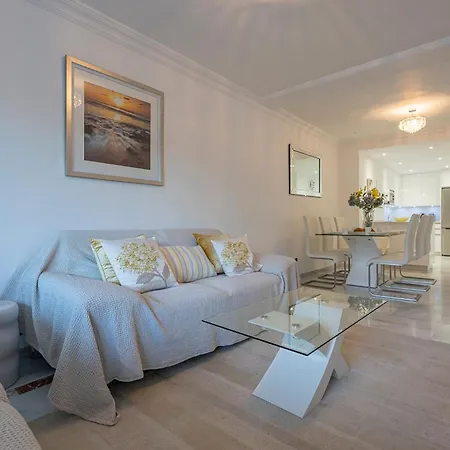 Διαμέρισμα Luxury In With Parking And Pool Μαρμπέλλα