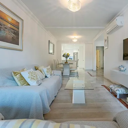 Luxury In With Parking And Pool *