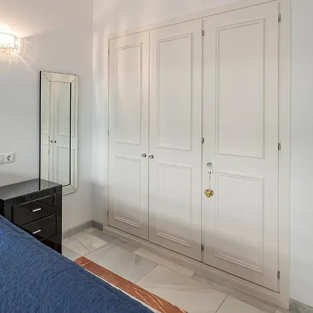 Διαμέρισμα Luxury In With Parking And Pool Μαρμπέλλα