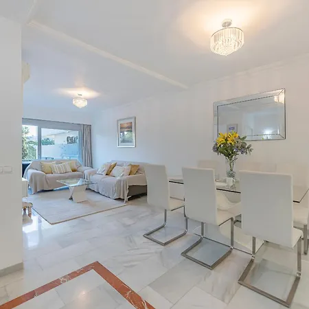 Luxury In With Parking And Pool *