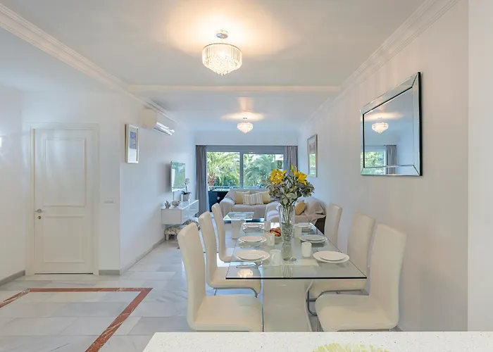 Luxury In With Parking And Pool Апартаменты Марбелья