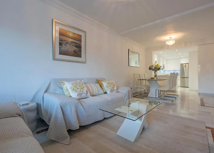 شقة Luxury In With Parking And Pool ماربيا