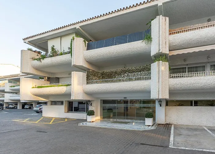 Luxury In With Parking And Pool * Марбелья