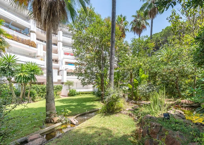 Luxury In With Parking And Pool شقة ماربيا