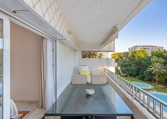 Luxury In With Parking And Pool ماربيا