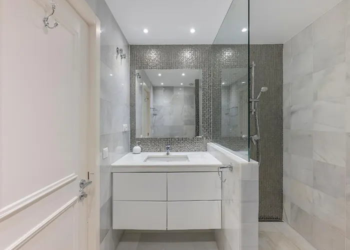 Luxury In With Parking And Pool * Марбелья