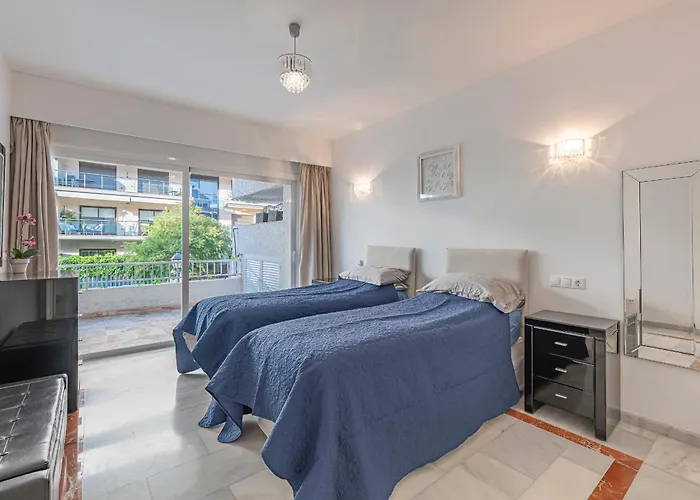 Luxury In With Parking And Pool * Марбелья
