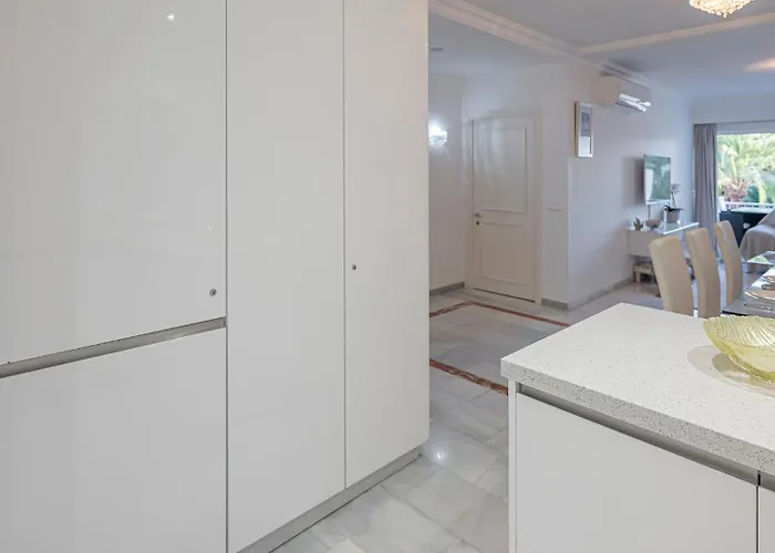 Luxury In With Parking And Pool Апартаменты *