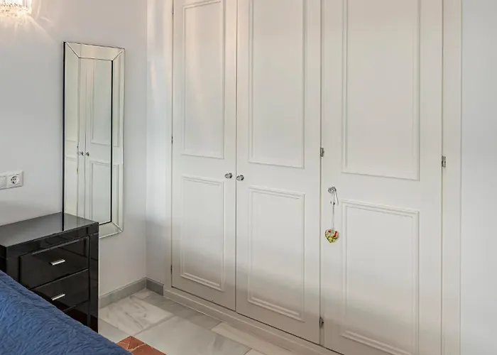 Апартаменты Luxury In With Parking And Pool Марбелья