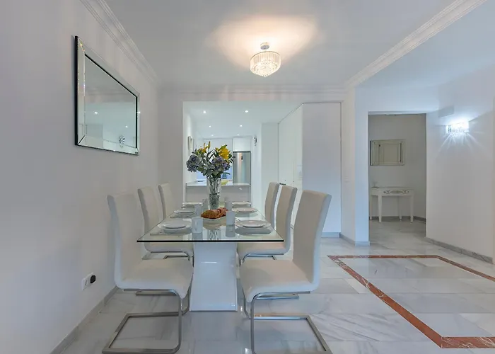 Luxury In With Parking And Pool * Марбелья