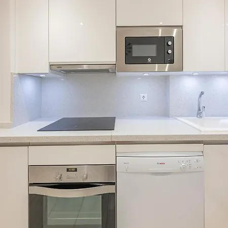 Luxury In With Parking And Pool *